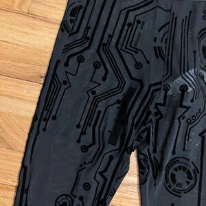 Black Circuit Pattern Leggings
